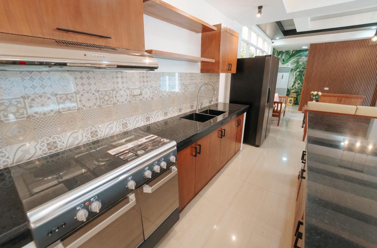 Jjphr Hotel San Antonio Lubao Dış mekan fotoğraf